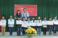 Học bổng Vì trẻ em Việt Nam đến với học sinh nghèo tỉnh Hưng Yên