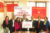 Báo Đầu tư trao Học bổng “Vì trẻ em Việt Nam” tại Bắc Giang