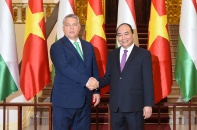 Thủ tướng Nguyễn Xuân Phúc hội đàm với Thủ tướng Hungary