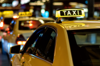 Bỏ quy định bắt buộc xe taxi phải "gắn mào"