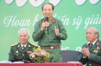 Doanh nhân “binh nhì” Nguyễn Tiến Luận truyền cảm hứng học tập và làm giàu cho giới trẻ