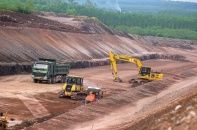Tháo gỡ khó khăn về cung ứng vật liệu cho tuyến cao tốc Bắc - Nam phía Đông