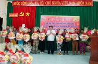 Bộ trưởng Nguyễn Chí Dũng thăm, tặng quà Tết tại tỉnh Ninh Thuận