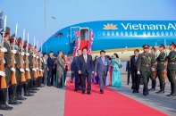 Thủ tướng Phạm Minh Chính tới Vientiane, bắt đầu thăm Lào
