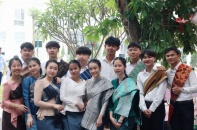 Việt Nam cấp 1.160 suất học bổng cho lưu học sinh Lào năm học 2025