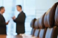 VN-Index cầm cự trên mốc 1.200 điểm, xuất hiện nhiều mã giảm từ 25 - 30%