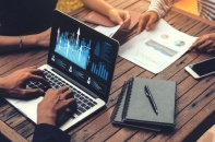 Áp lực bán gia tăng, VN-Index “quay xe” mất hơn 14 điểm