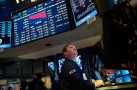 Sắc xanh lan tỏa, VN-Index tăng hơn 9 điểm