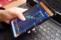 Áp lực điều chỉnh, VN-Index giảm hơn 5 điểm