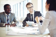 Đánh úp cuối phiên, VN-Index giảm hơn 5 điểm