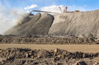 Rủi ro từ thương chiến Mỹ - Trung khó ảnh hưởng đến nền tảng lợi nhuận của doanh nghiệp niêm yết