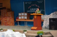 Công ty CP Nhân Bình tặng quà cho học sinh huyện Mèo Vạc, tỉnh Hà Giang
