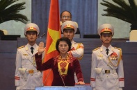 Đạt 100% số phiếu tán thành, Chủ tịch Quốc hội Nguyễn Thị Kim Ngân tuyên thệ nhậm chức