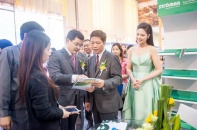 Bộ trưởng Bộ Công thương thămgian hàng Stroman tại VietNam Expo 2016