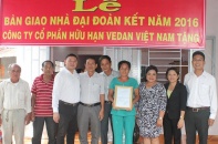 Công ty Vedan Việt Nam trao tặng 25 nhà tình thương cho người nghèo