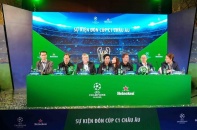 Ronaldinho và anh em De Boer “hộ tống” Cúp UEFA Champions League đến Việt Nam