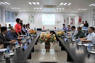 Đoàn đại biểu cấp cao Lào thăm nhà máy Vinamilk