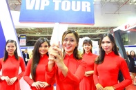 Các cô gái PG xinh đẹp làm tỏa sáng Saigon Autotech 2018