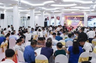 Nhà đầu tư bất động sản ôm tiền "đi tỉnh"