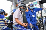 Mua dự trữ xăng dầu, nên hay không?