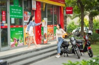 VinFast khuyến mại khủng: Ưu đãi 2.020 khách mua xe máy điện, miễn phí thuê bao pin một năm 