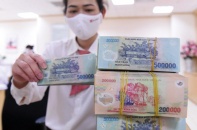 Bơm thêm tiền, giảm thêm lãi suất hỗ trợ nền kinh tế?