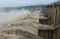 Thủy điện Sông Ba Hạ xả lũ kỷ lục chưa từng có, hạ du ngập nặng