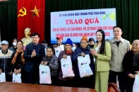 Thành phố Thái Bình trao quà Tết Ất Tỵ 2025 cho hộ nghèo 