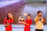 Đấu giá Na Chi Lăng, thu hơn 700 triệu đồng xây nhà, làm cầu