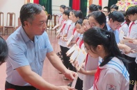 60 suất học bổng “Vì trẻ em Việt Nam” đến với học sinh tỉnh Hà Tĩnh