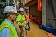 Khắc phục hiện tượng phụ gia đào hầm đường sắt phun trào tại phường Kim Mã, Hà Nội