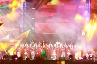 Concert “Việt Nam trong tôi” lan tỏa yêu thương, quyên góp 4,2 tỷ đồng ủng hộ miền Trung