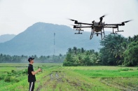 Dùng drone trong nông nghiệp không thể bay theo cảm tính