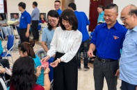 Cán bộ, công chức Bộ Tài chính sẻ chia những giọt máu hồng