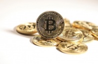 Giá Bitcoin tiến sát 9.000 USD