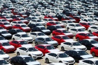 10 tháng, lượng xe con nhập về tăng 150%