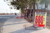 Môi giới bất động sản khó khăn đủ bề