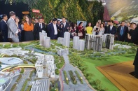Nhân viên môi giới địa ốc nghỉ Tết sớm