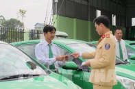 Hà Nội: 8 tháng, xử lý gần 1.000 taxi vi phạm trật tự an toàn giao thông