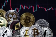 Áp lực bán tăng cao, Bitcoin vuột khỏi mốc 16.000 USD