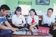 Agribank đưa dịch vụ ngân hàng đến từng hộ dân
