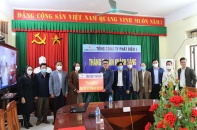 EVNGENCO1 trao tặng thiết bị 2 phòng học trực tuyến cho trường THCS Đức Thắng