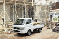 Xăng rẻ hơn diesel 2.000 đồng/lít, chọn xe tải nhẹ nào mới kinh tế?