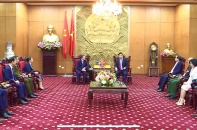 Tỉnh Thái Bình làm việc với Đại sứ đặc mệnh toàn quyền CHDCND Lào