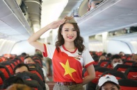 Rộn ràng hình ảnh cờ đỏ sao vàng trên những chuyến bay Vietjet dịp 2/9