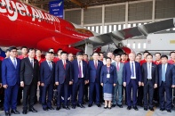 Chủ tịch Quốc hội thăm Trung tâm Kỹ thuật tàu bay hợp tác Vietjet và Lao Airlines 