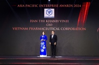 Bà Hàn Thị Khánh Vinh, Tổng giám đốc Vinapharm nhận Giải thưởng Doanh nhân Xuất sắc châu Á 2024