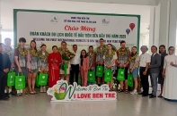 Bến Tre đón đoàn du khách quốc tế đầu năm mới 2025