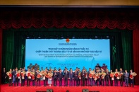 Trao chứng nhận đăng ký đầu tư Khu công nghiệp Trấn Dương - Hòa Bình 