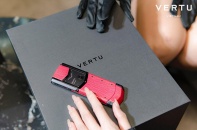 Tặng quà sang cuối năm: Vì sao người thành đạt ưu tiên món quà “đáng tin” hơn đắt tiền?